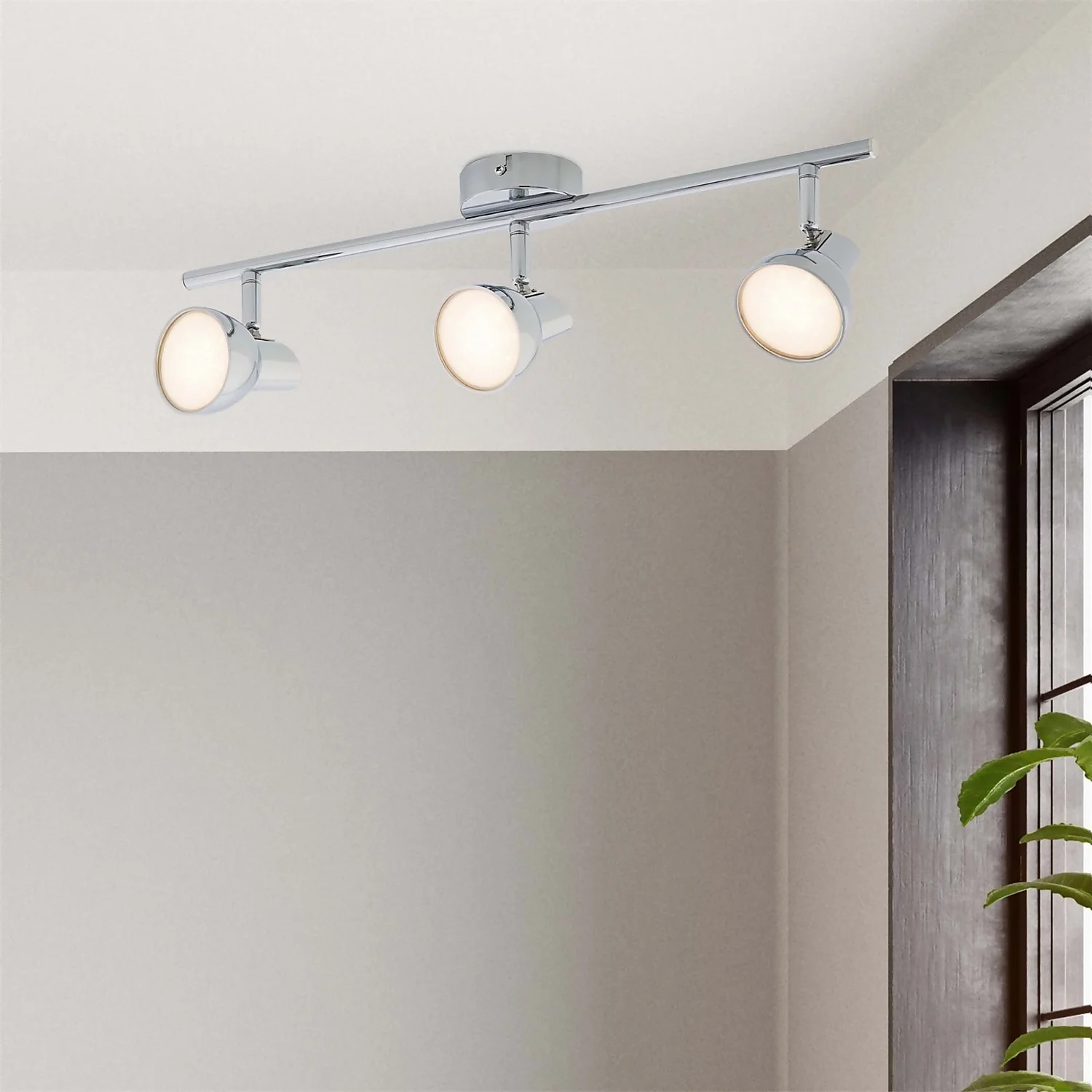 Apollo 3 Lamp LED Spotlight Bar - Chrome 2 Apollo 3 Lamp LED Spotlight Bar - Chrome - Image 2