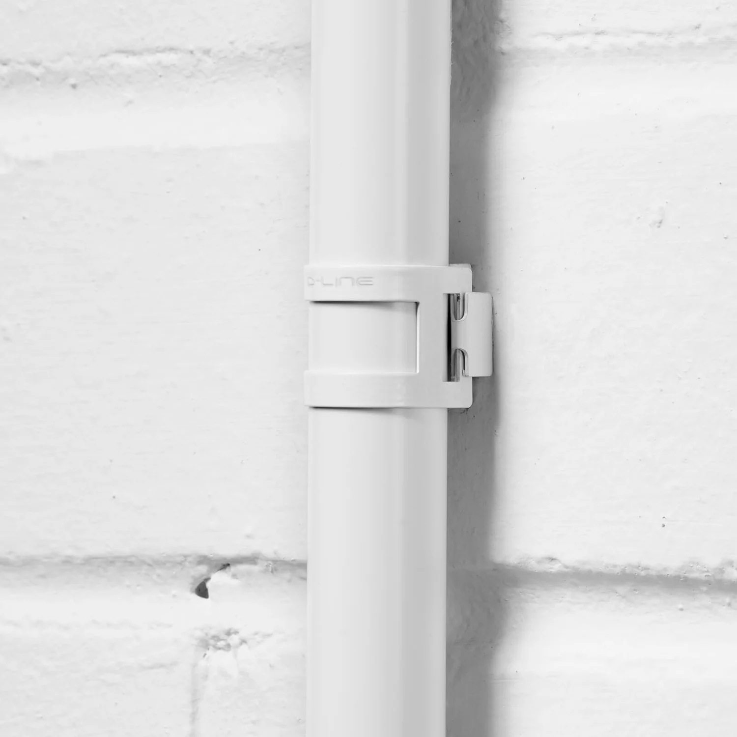 D-Line 20mm Conduit Saddle 5 Pack - White 2 D-Line 20mm Conduit Saddle 5 Pack - White - Image 2