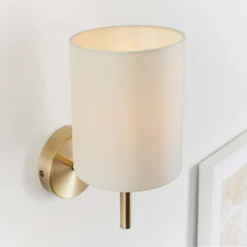 Kari Wall Light - Brass -None || EGLO || Energizer Sales 13938481 1114981958518161