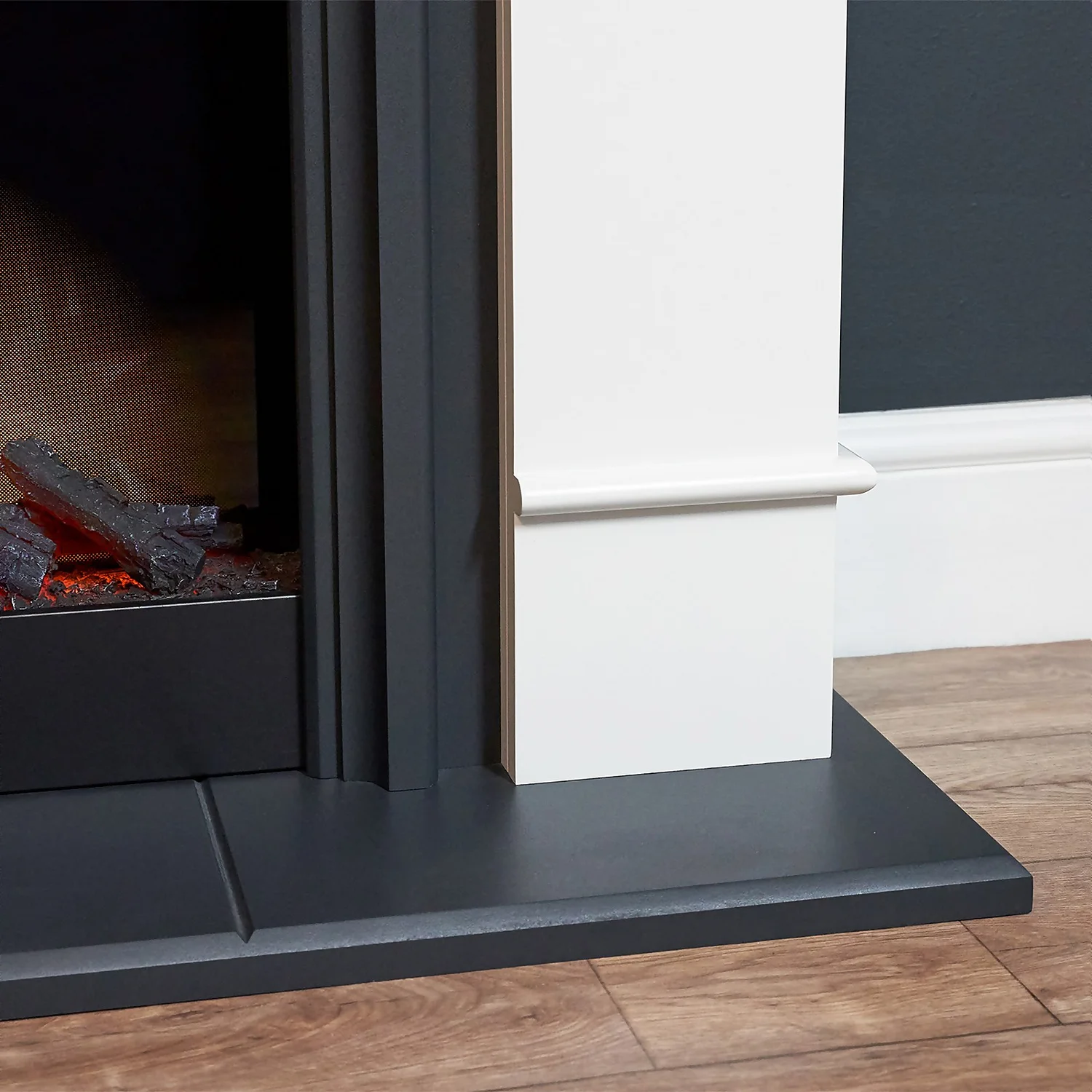 Αδάμ Adam Chesterfield Electric Fireplace Suite With Flat To Wall Fitting In White & Charcoal Grey, 44 Inch 3 Αδάμ Adam Chesterfield Electric Fireplace Suite With Flat To Wall Fitting In White & Charcoal Grey, 44 Inch - Image 3